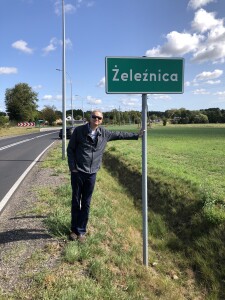 Zeleznica entrance sign